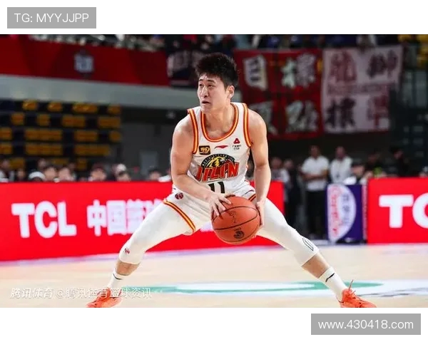 姜伟泽半场16分钟高效表现贡献11分 领衔球队进攻表现引关注